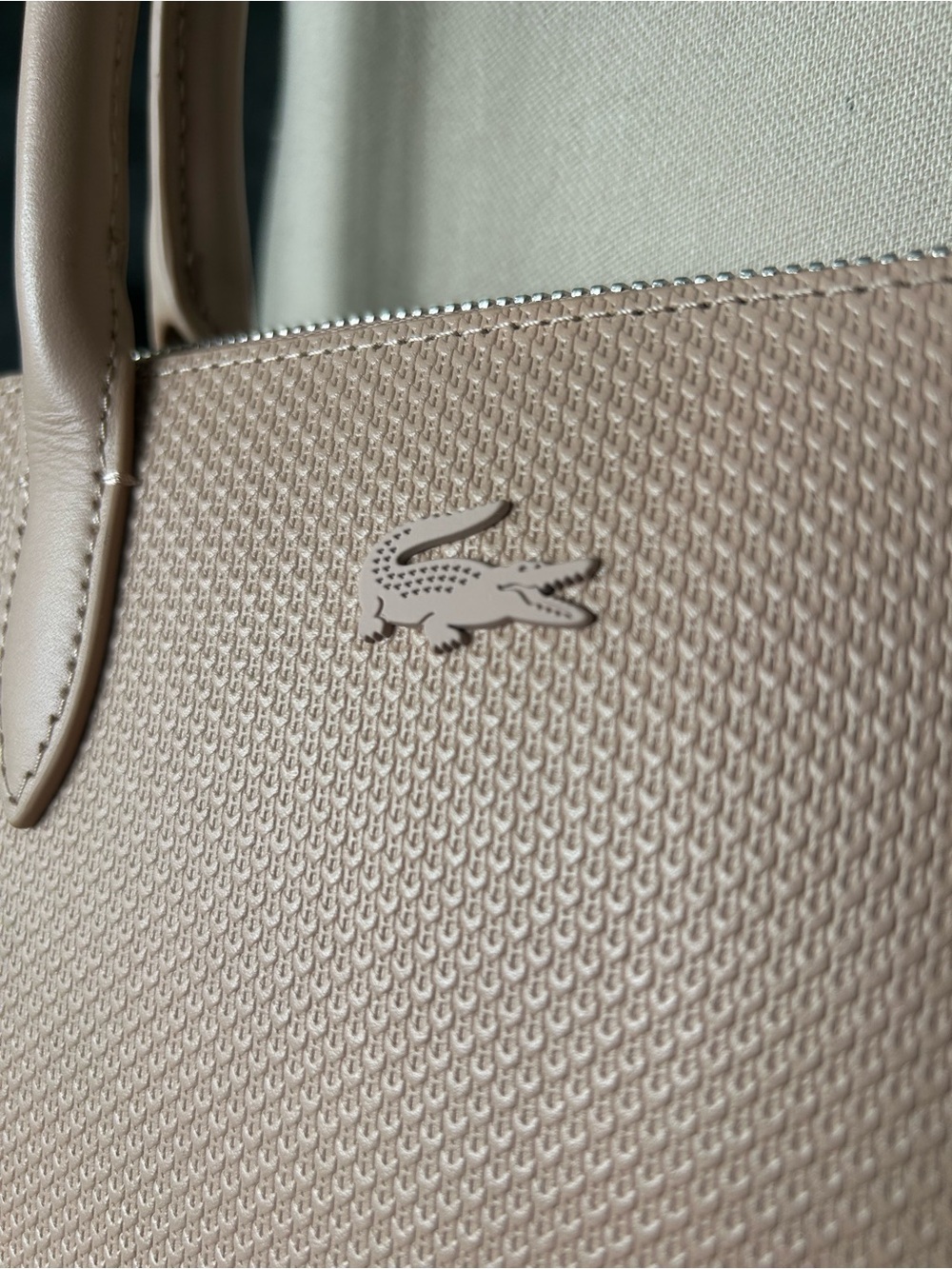 Lacoste Small Bugatti Crossbody - Picture 4 of 10